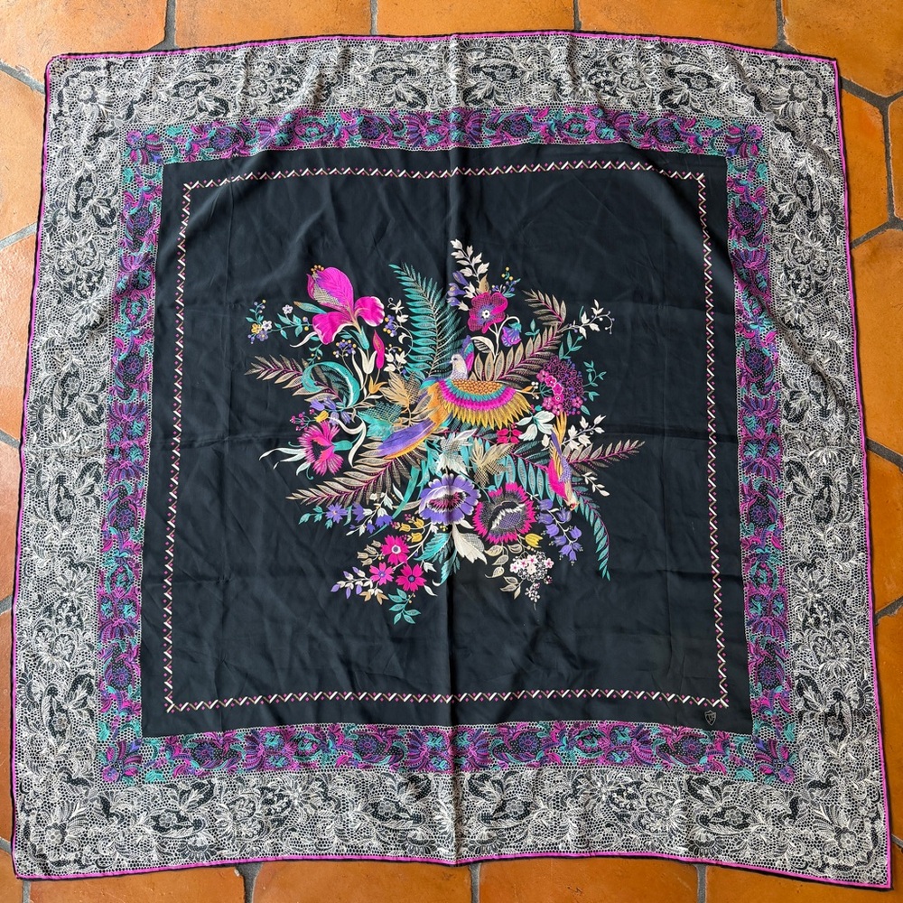 VINTAGE LUXURIOUS FLORAL BIRD SHAWL SCARF HAND ROLLED OLD MONEY COCKTAIL PARTY
